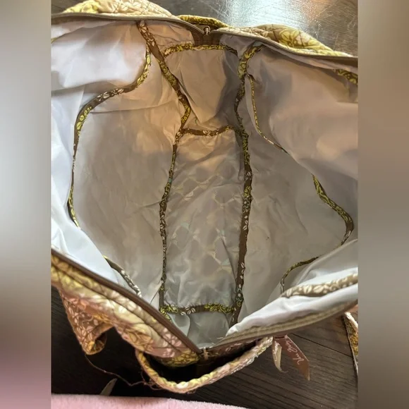 Vera Bradley diaper bag/ changing pad or weekender bag - Picture 7 of 10